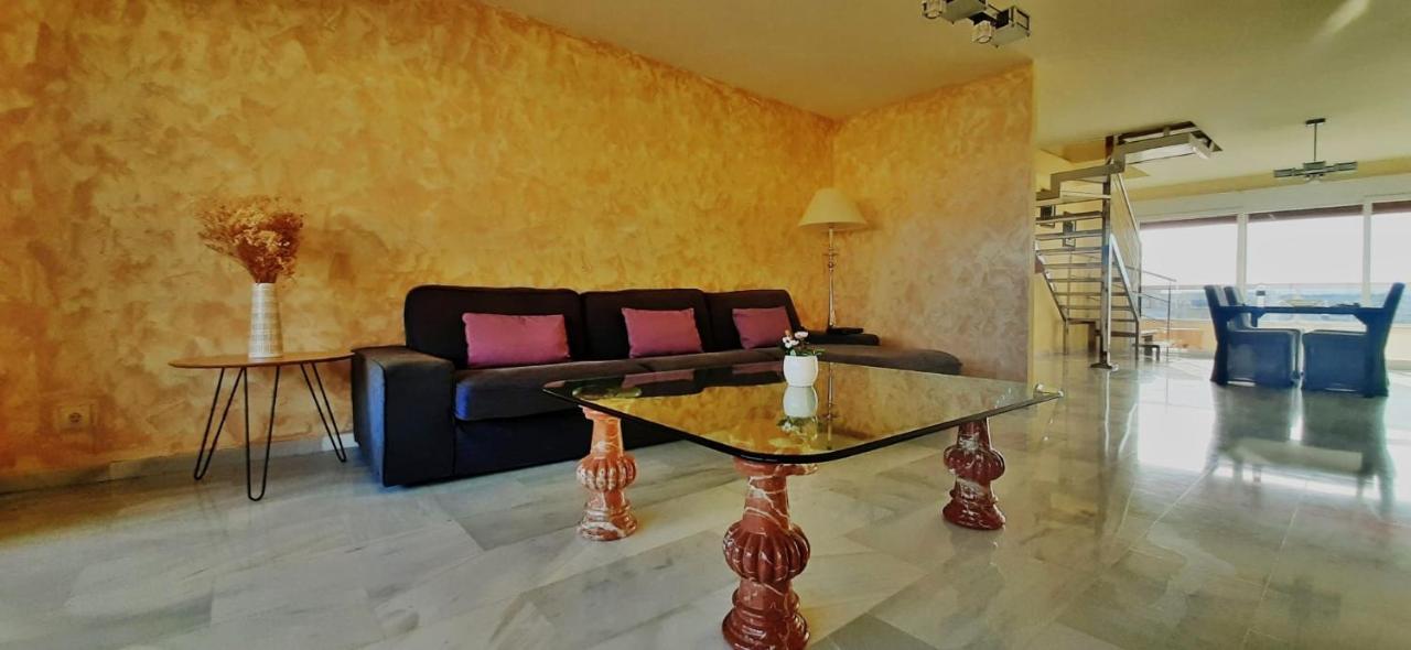 Appartement Penthouse With Private Pool, Hot Tub Jacuzzi With Sea Views And Chill-out Zone, Close To The Sea