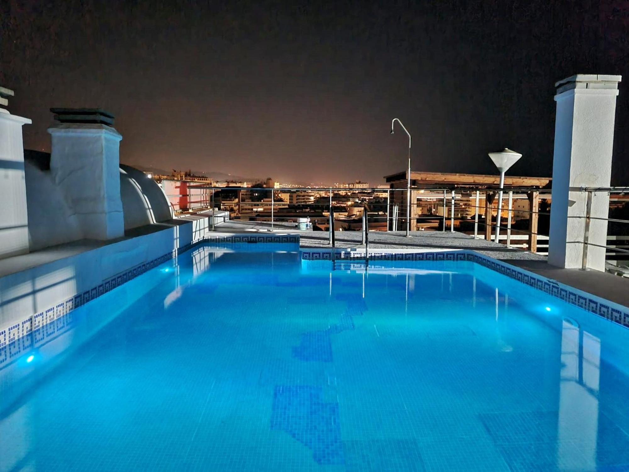 Appartement Penthouse With Private Pool, Hot Tub Jacuzzi With Sea Views And Chill-out Zone, Close To The Sea Marbella